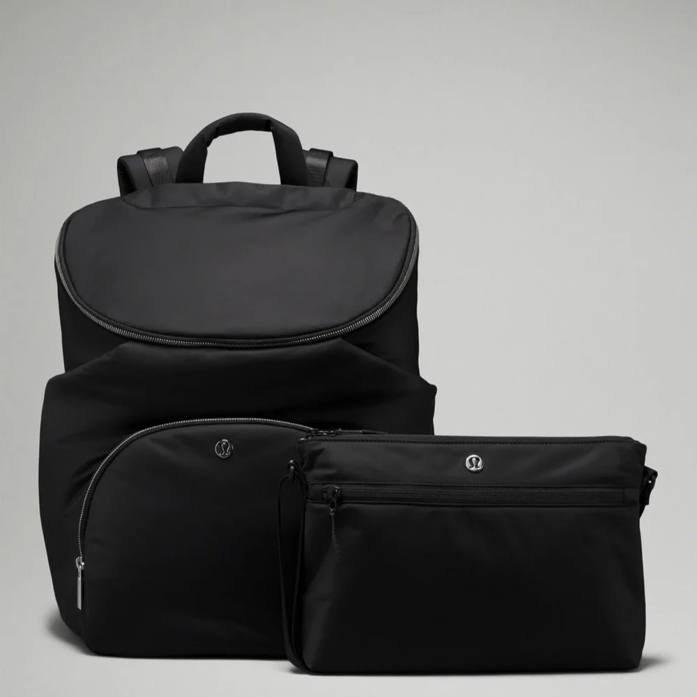 Lululemon New Parent Backpack in Black/Silver Drop - Picture 7 of 11